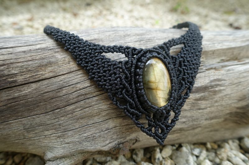 Labradorite Necklace - QUEEN OF MANTA - Image 6