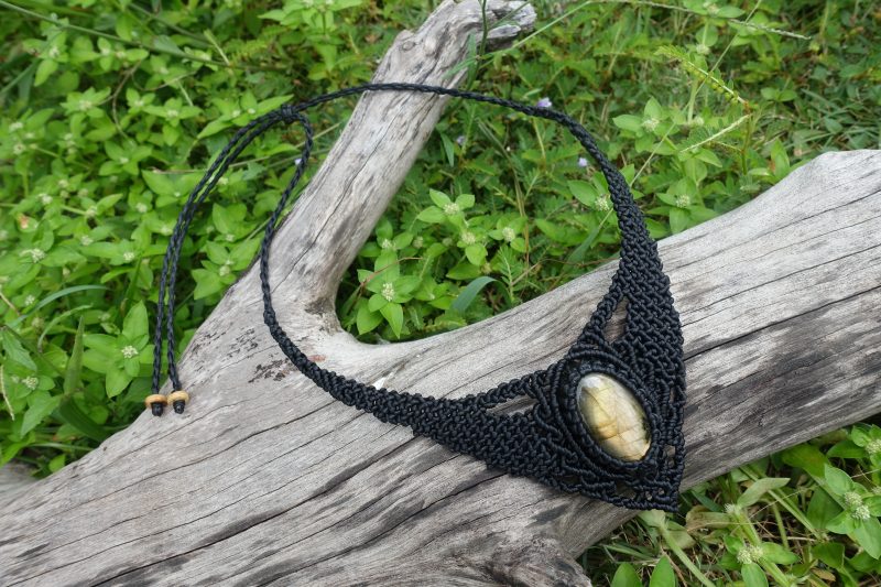 Labradorite Necklace - QUEEN OF MANTA - Image 3